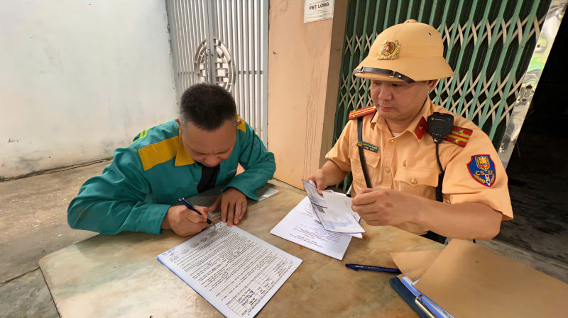 Hà Nội: Siết chặt quản lý xe có trọng tải lớn -0