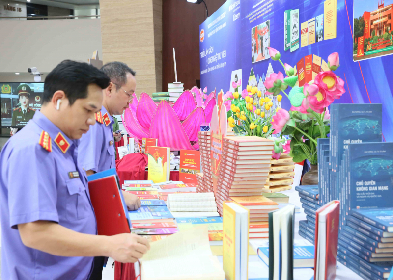 Triển lãm sách, công nghệ thư viện, lan toả văn hoá đọc, kết nối tri thức -0