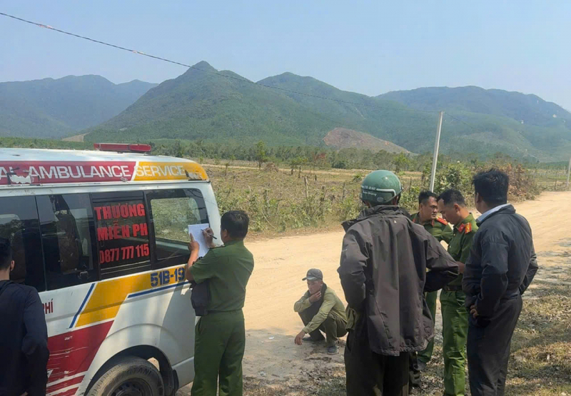 Bị ong đốt khi tuần tra rừng, 5 nhân viên công ty lâm nghiệp thương vong -0