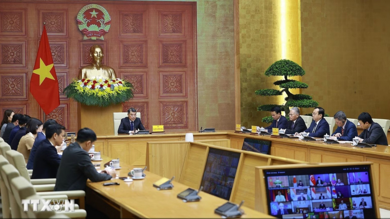 Thủ tướng đề xuất ba định hướng hợp tác chính tại Hội nghị AZEC mở rộng -0