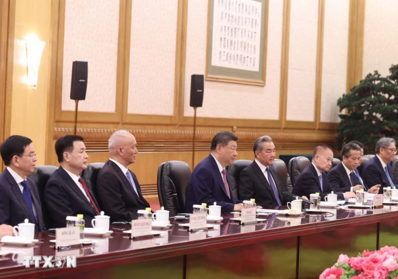 Tổng Bí thư, Chủ tịch nước Tô Lâm và Phu nhân cùng Tổng Bí thư, Chủ tịch nước Trung Quốc Tập Cận Bình và Phu nhân chụp ảnh chung. -0