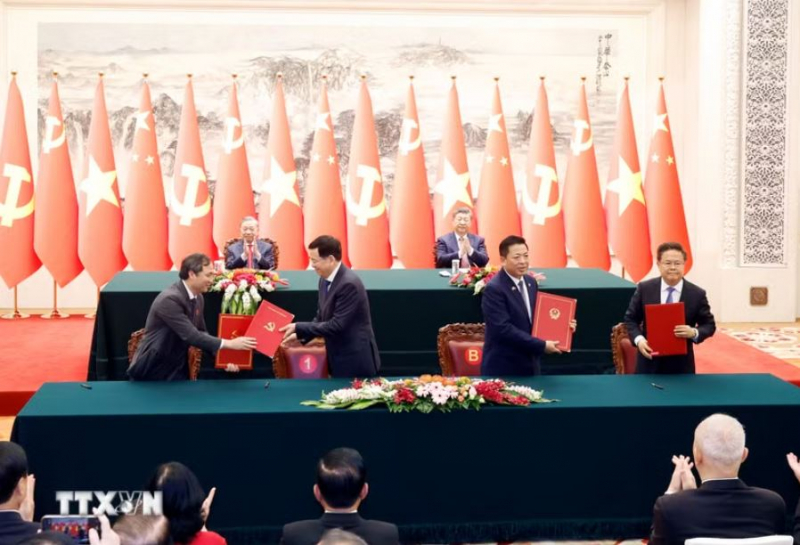Lễ ký kết một số văn kiện hợp tác tiêu biểu giữa Việt Nam-Trung Quốc -0