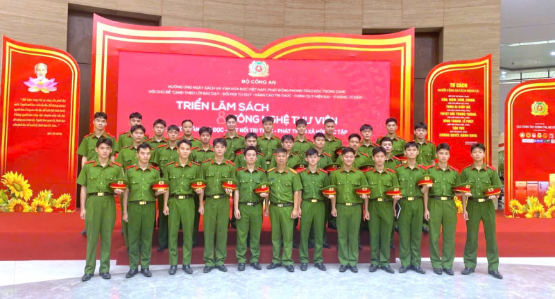 Triển lãm sách, công nghệ thư viện, lan toả văn hoá đọc, kết nối tri thức -0