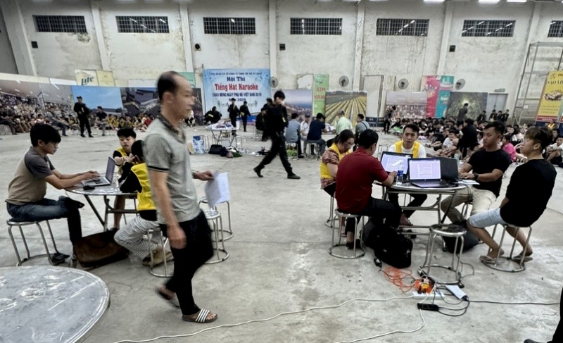 Quan tâm đến tâm lý người thân tránh bị các đối tượng lừa đảo qua mạng thao túng -0