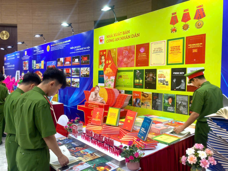 Triển lãm sách, công nghệ thư viện, lan toả văn hoá đọc, kết nối tri thức -0