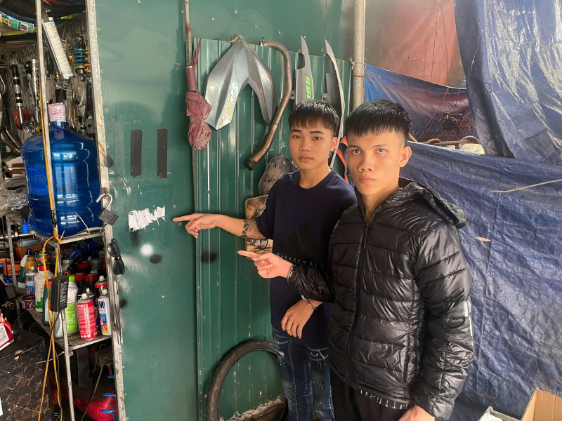  Bắt 2 đối tượng lừa 86 người bằng thủ đoạn dán đè mã QR -0