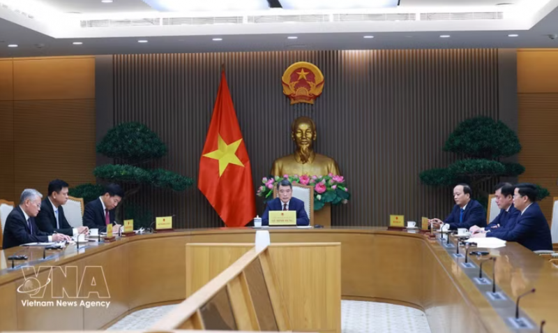 Vietnamese Prime Minister holds phone talks with Singaporean counterpart -0