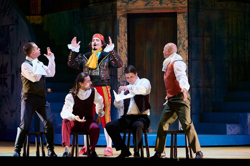 Biểu tượng nghệ thuật hàn lâm Belarus mang tinh hoa thế giới đến Nhà hát Hồ Gươm -0