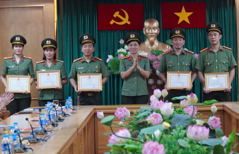 Cục Công tác Chính trị gặp mặt truyền thống lực lượng Tham mưu và Tài chính Công an nhân dân -0