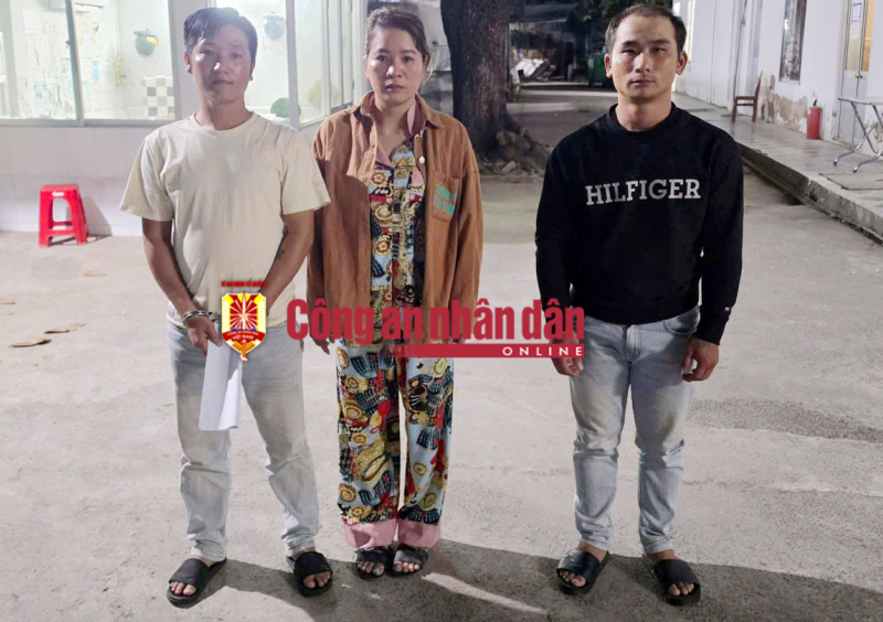 Khởi tố 3 đối tượng giữ người trái pháp luật -0