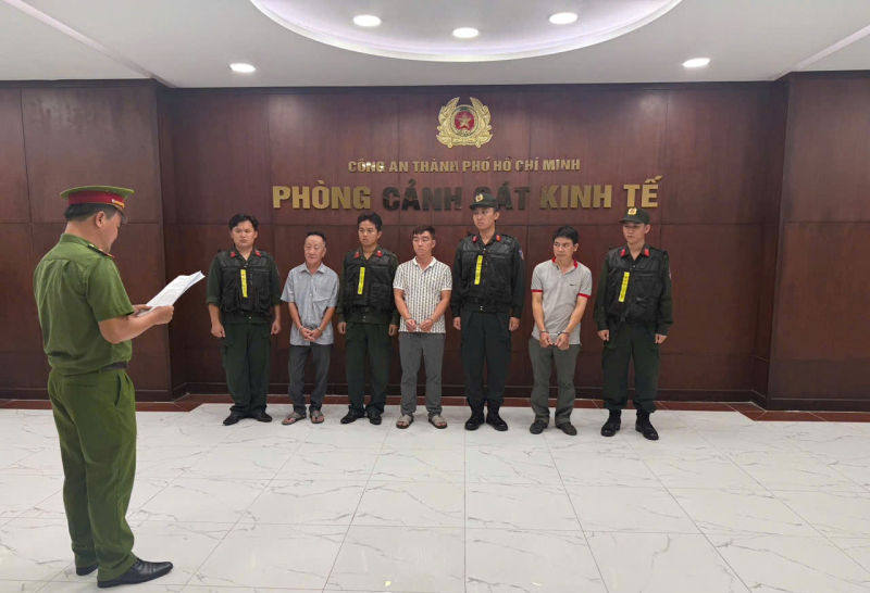 Bắt giam 3 người sản xuất, buôn bán thuốc đông y giả trộn Paracetamol -0