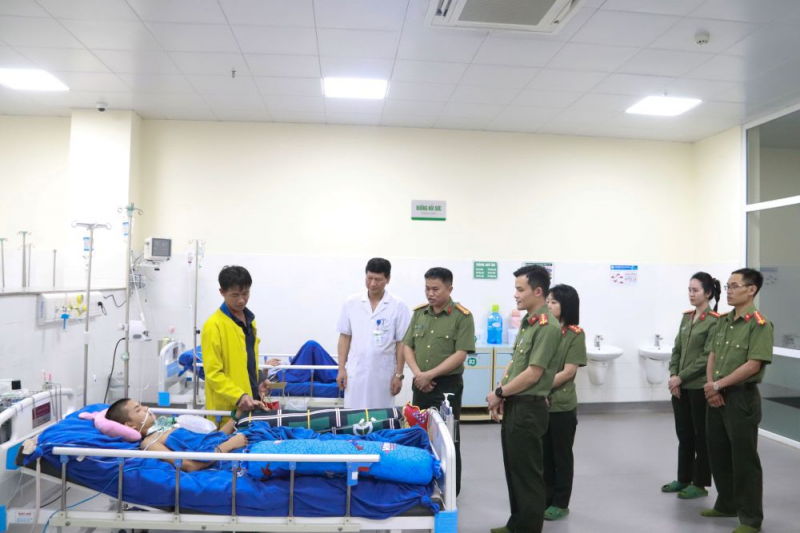 Góp phần bảo đảm an ninh trật tự nơi cửa ngõ Tây Bắc -0