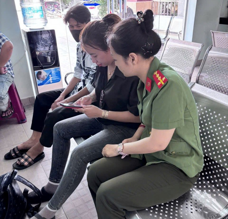 Lan tỏa hình ảnh đẹp người chiến sĩ Công an cơ sở trong cao điểm thi đua “Ba nhất” -1