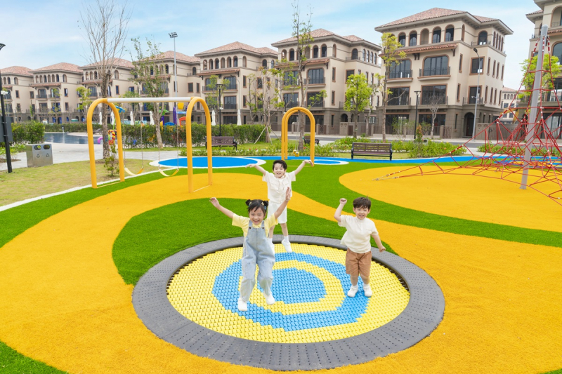 Cư dân tiên phong nói về “cuộc đời đáng sống” tại Vinhomes Royal Island -0