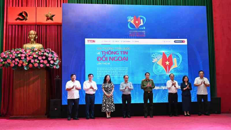 Đảng ủy Công an Trung ương phối hợp tổ chức Hội nghị Báo cáo viên Trung ương tháng 4/2026 -1