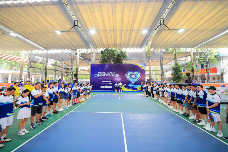 Hàng trăm người tham gia giải pickleball gây quỹ mổ tim cho trẻ em nghèo -0