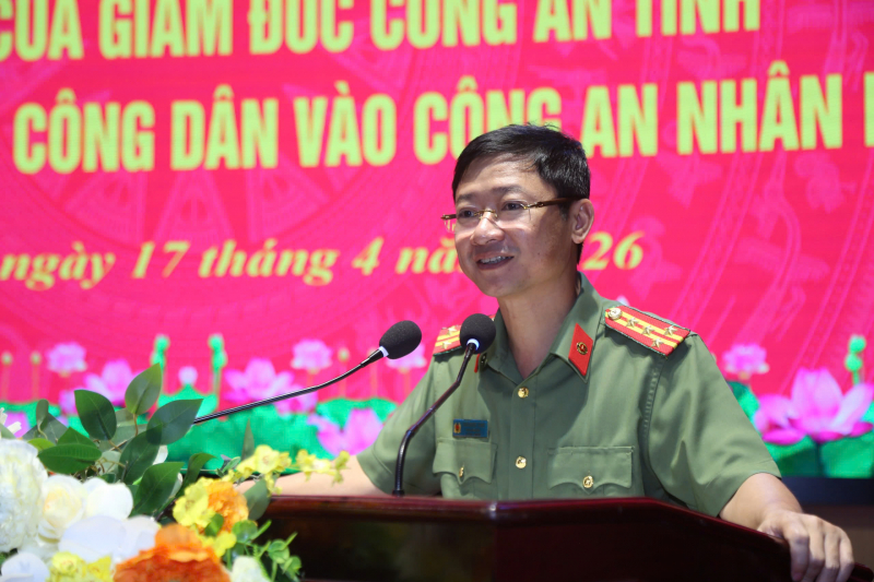 30 cán bộ thuộc Cảng hàng không Quốc tế Vinh được tuyển dụng vào CAND -0