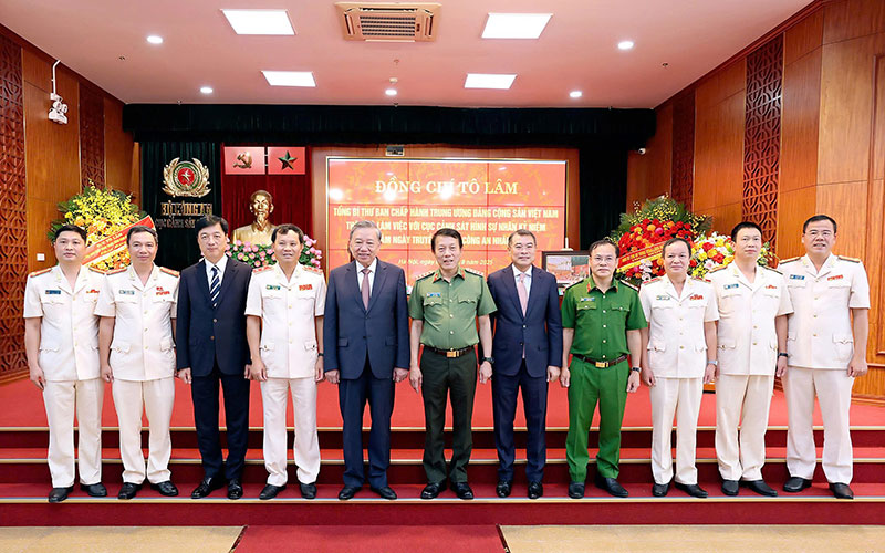 Xây dựng lực lượng Cảnh sát Hình sự thật sự sắc bén, tinh nhuệ, hiện đại từng bước ứng dụng khoa học công nghệ đấu tranh phòng, chống tội phạm trong kỷ nguyên mới -0