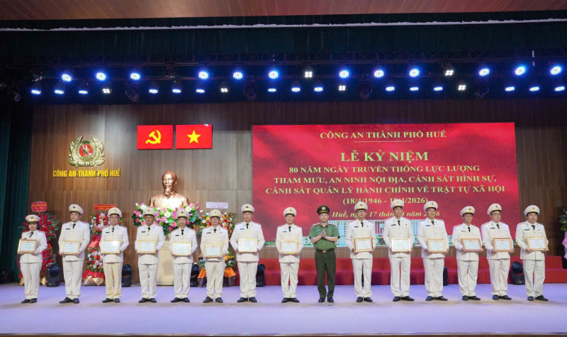 Kỷ niệm 80 năm Ngày truyền thống các lực lượng Công an nhân dân -0