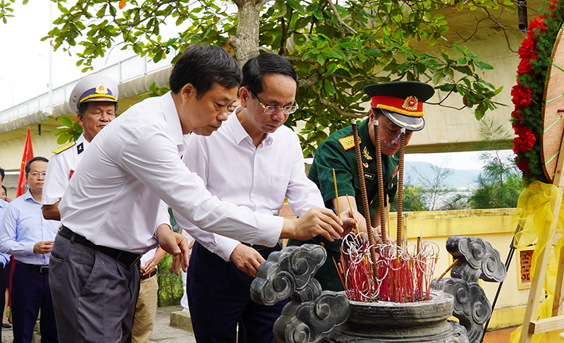 Từ bến sông xưa vọng lại đến công viên tưởng niệm phà Gianh -0