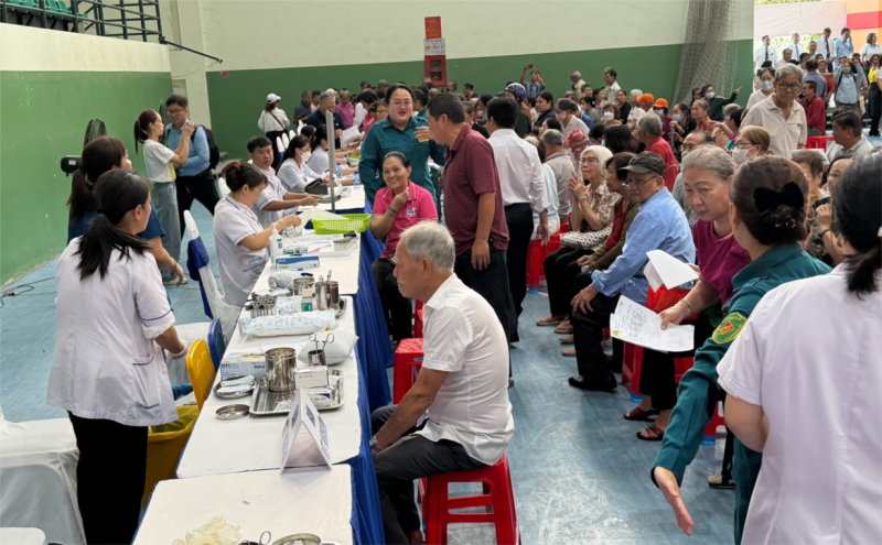 TP Hồ Chí Minh đồng loạt khám sức khỏe, tầm soát bệnh miễn phí cho người dân -0