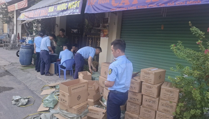 Thu giữ hơn 10.000 lít dầu DO và số lượng lớn mỹ phẩm không rõ nguồn gốc -0