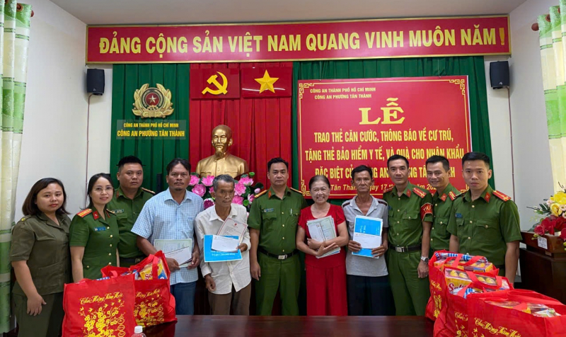 Lan tỏa hình ảnh đẹp người chiến sĩ Công an cơ sở trong cao điểm thi đua “Ba nhất” -0