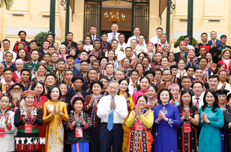 Tổng Bí thư, Chủ tịch nước: Già làng, trưởng bản góp phần củng cố khối đại đoàn kết toàn dân tộc -0