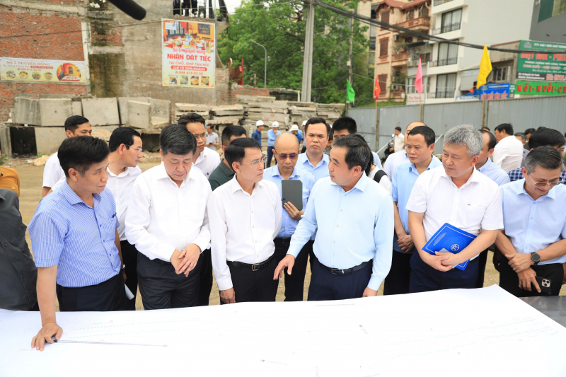 899464110325791942.jpg -0