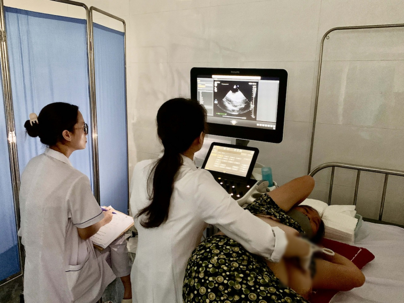 Bệnh viện 19-8 khám bệnh, phát thuốc miễn phí cho gần 300 người cao tuổi xã Nghĩa Trụ -0