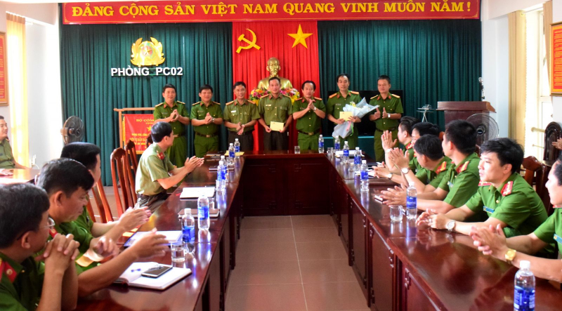 “Lá chắn” thầm lặng bảo vệ bình yên cho Cố đô Huế -0