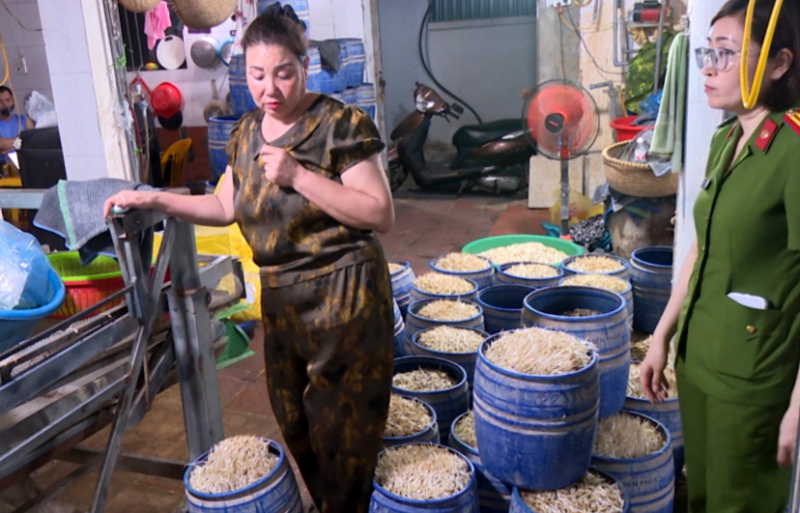 Không khoan nhượng với “thực phẩm bẩn” -0