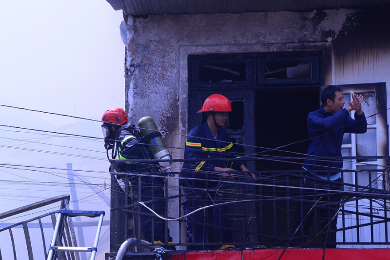 Cháy lớn giữa khu dân cư trung tâm Đà Lạt -0