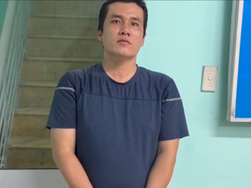 Xử lý tài xế xe công nghệ dùng gậy kim loại đánh người sau va chạm giao thông -1