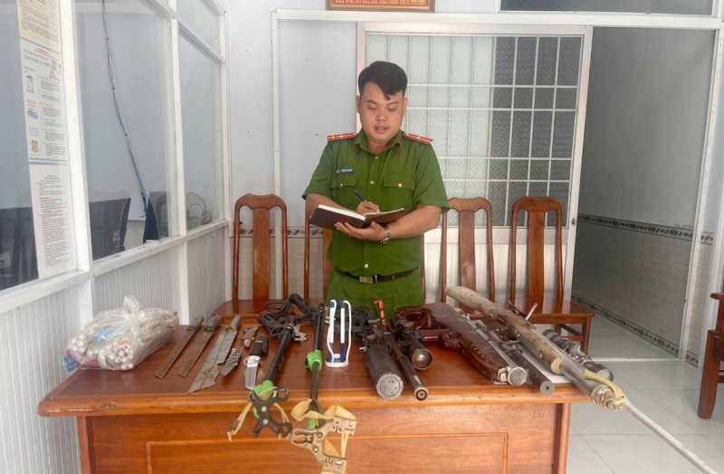 Hiệu quả việc vận động thu hồi vũ khí, vật liệu nổ ở Cà Mau -0