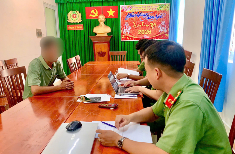 Công an Vĩnh Long tăng cường công tác phòng ngừa, đấu tranh thông tin “xấu, độc” trên không gian mạng -0