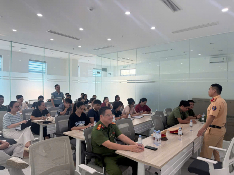 Nghệ An: Tăng cường tuần tra, quyết liệt xử lý vi phạm trật tự an toàn giao thông -0