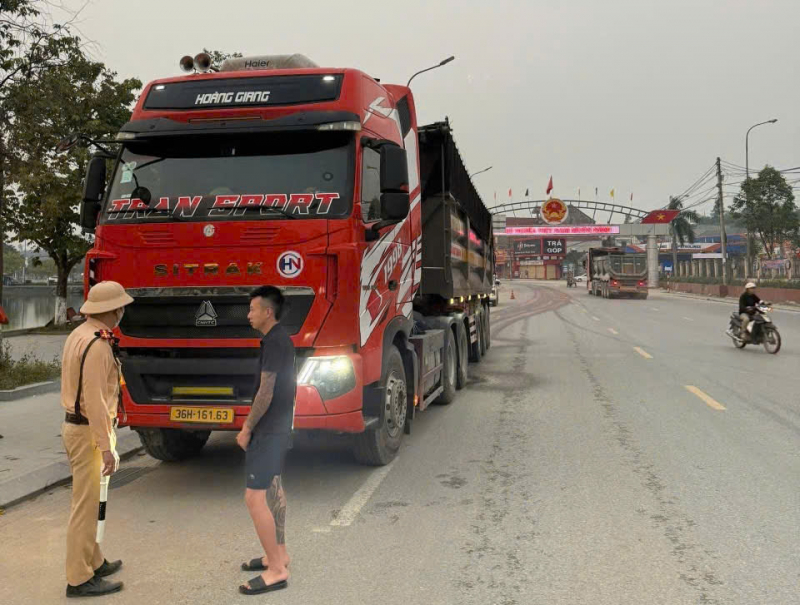 Nghệ An: Tăng cường tuần tra, quyết liệt xử lý vi phạm trật tự an toàn giao thông -0