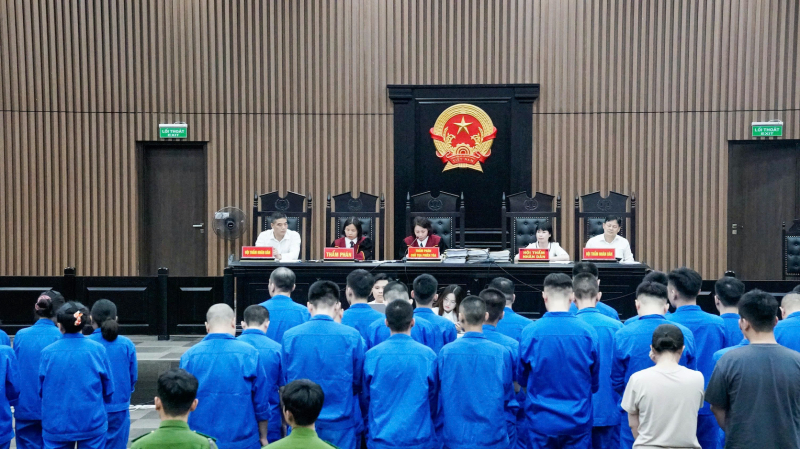 Cựu Phó Chủ tịch phường ở Hà Nội tổ chức sử dụng trái phép ma túy lĩnh 7 năm tù  -0