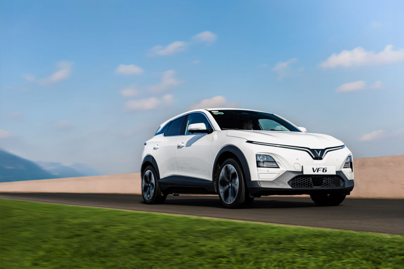 Nhiều chủ xe VinFast VF 6 “thấy may vì đã mua xe điện sớm” -0