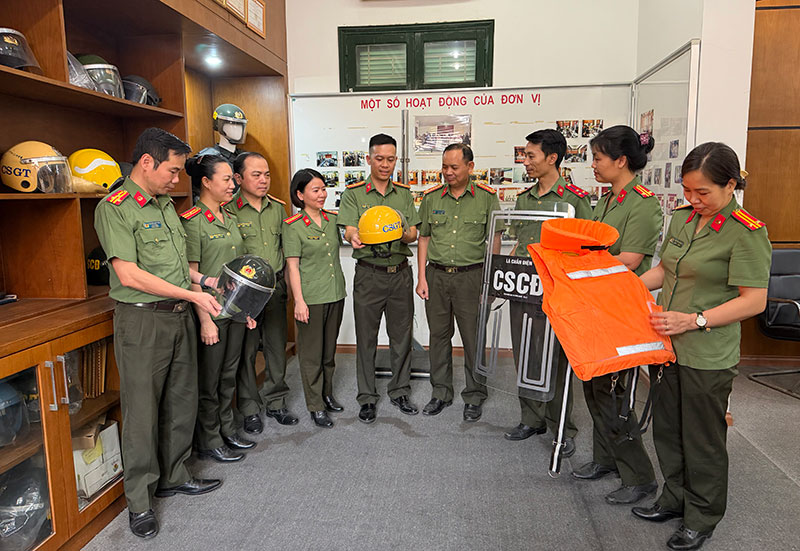 Chủ trương của Bộ Chính trị và Đảng ủy Công an Trung ương: Đặt nền móng cho sự đột phá phát triển Khoa học công nghệ và Công nghiệp an ninh (bài 1) -0