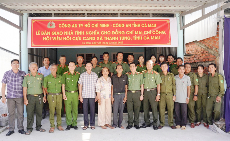 Hội Cựu Công an Cà Mau phối hợp giữ vững ANTT ở cơ sở -0