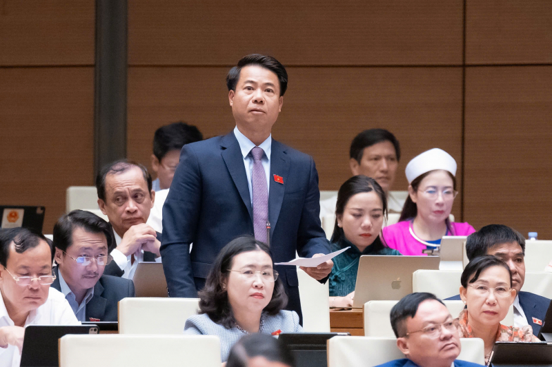 hoàng quốc khánh.jpg -0