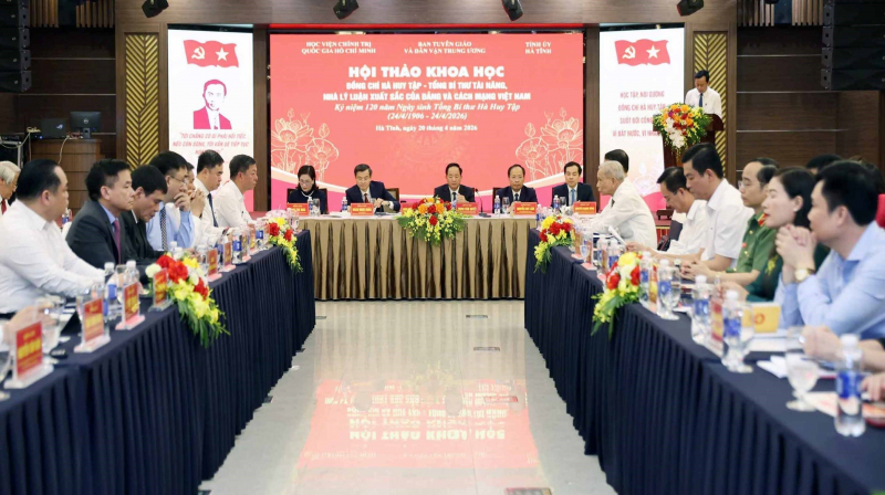 vna_potal_dong_chi_ha_huy_tap_-_tong_bi_thu_tai_nang_nha_ly_luan_xuat_sac_8714293.jpg -0