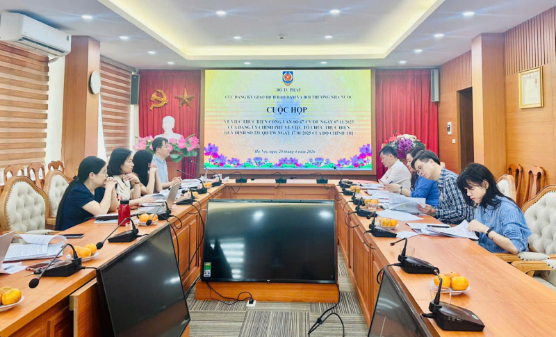 Thể chế hóa quy định về quyền được bồi thường của người đấu tranh chống tham nhũng, lãng phí, tiêu cực  -0