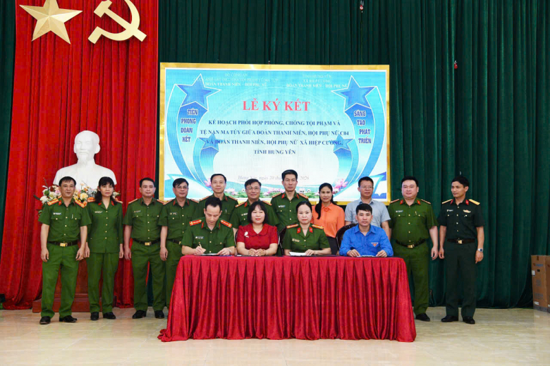 Ký kết phòng, chống ma túy tại địa bàn xã -0