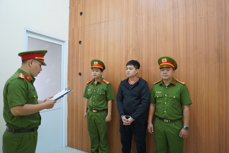 Khởi tố, bắt giữ đối tượng cho vay lãi nặng, thu lợi bất chính hơn 400 triệu đồng -1