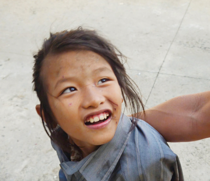 Tìm người thân cho cháu bé đi lạc   -0