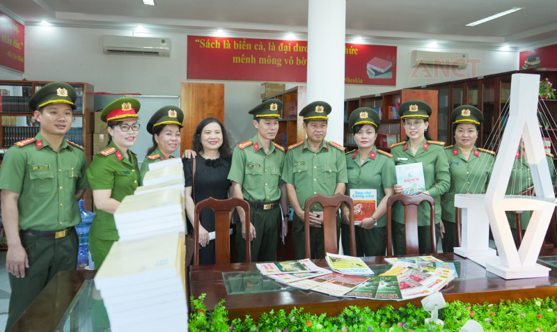 Lan tỏa giá trị văn hóa đọc trong Công an TP Cần Thơ -1