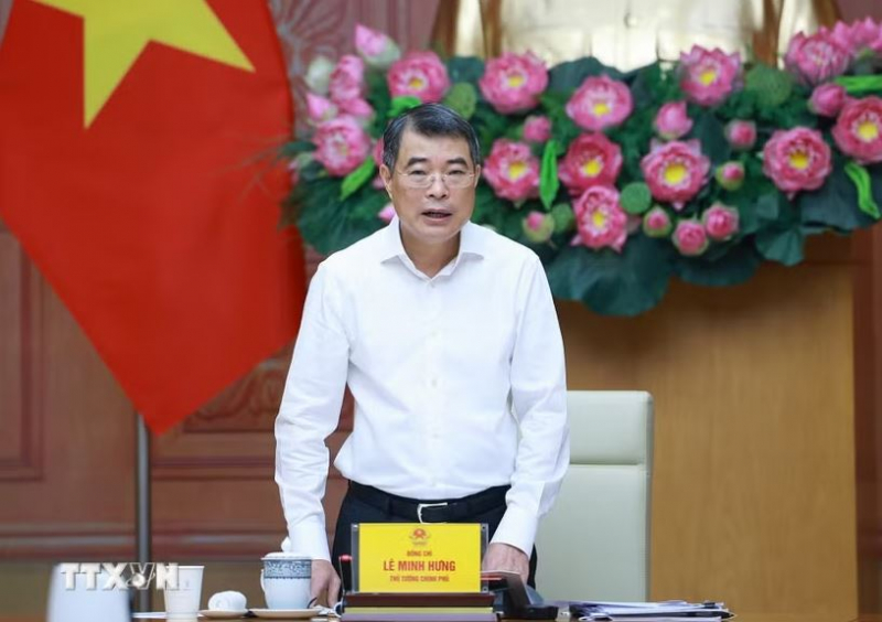 Thủ tướng: Bộ và ngành công thương chịu trách nhiệm, không để thiếu điện và xăng dầu -0